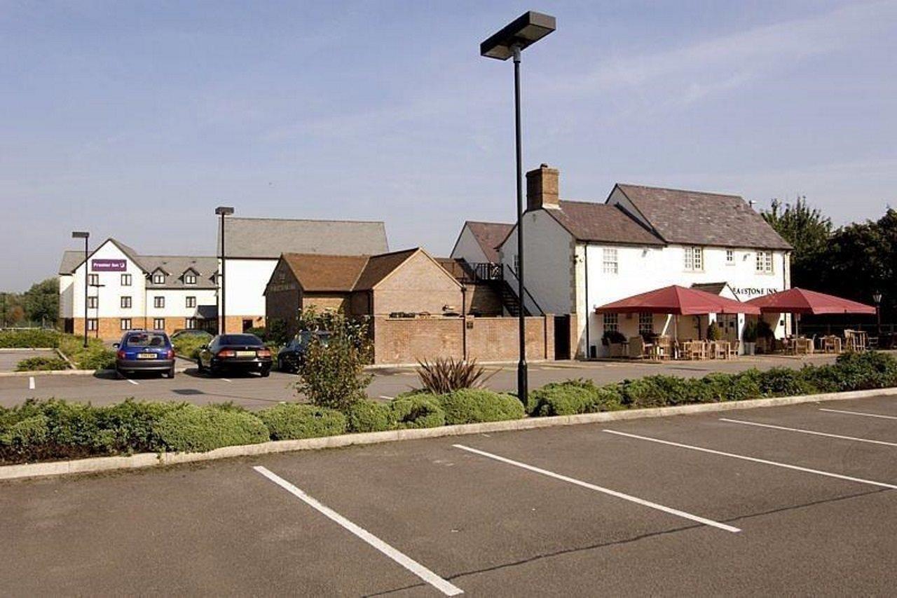 Premier Inn Gloucester Exterior photo