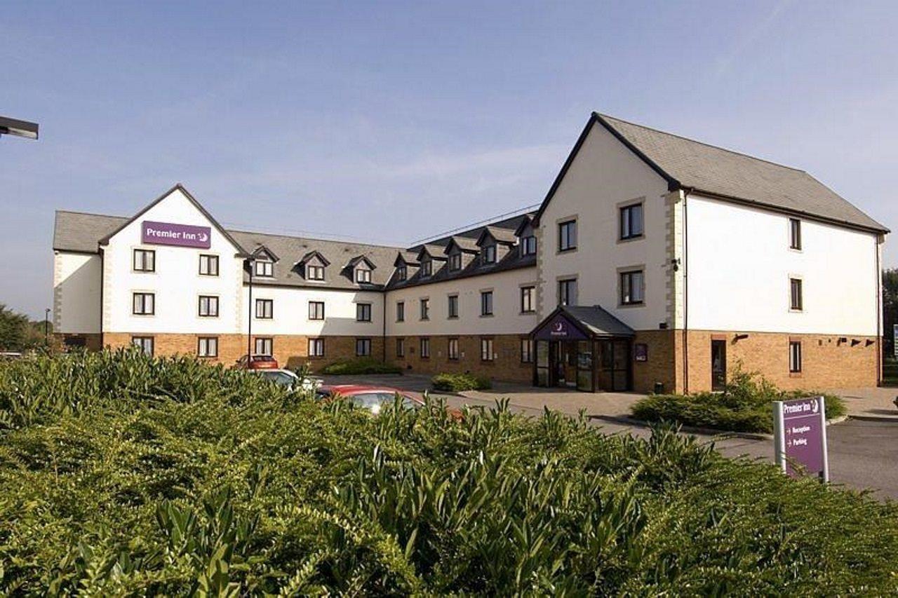 Premier Inn Gloucester Exterior photo