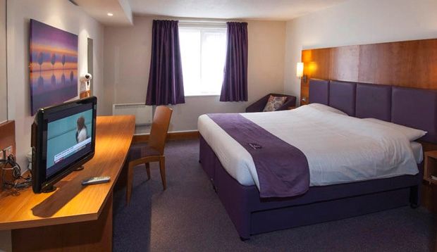 Premier Inn Gloucester Exterior photo
